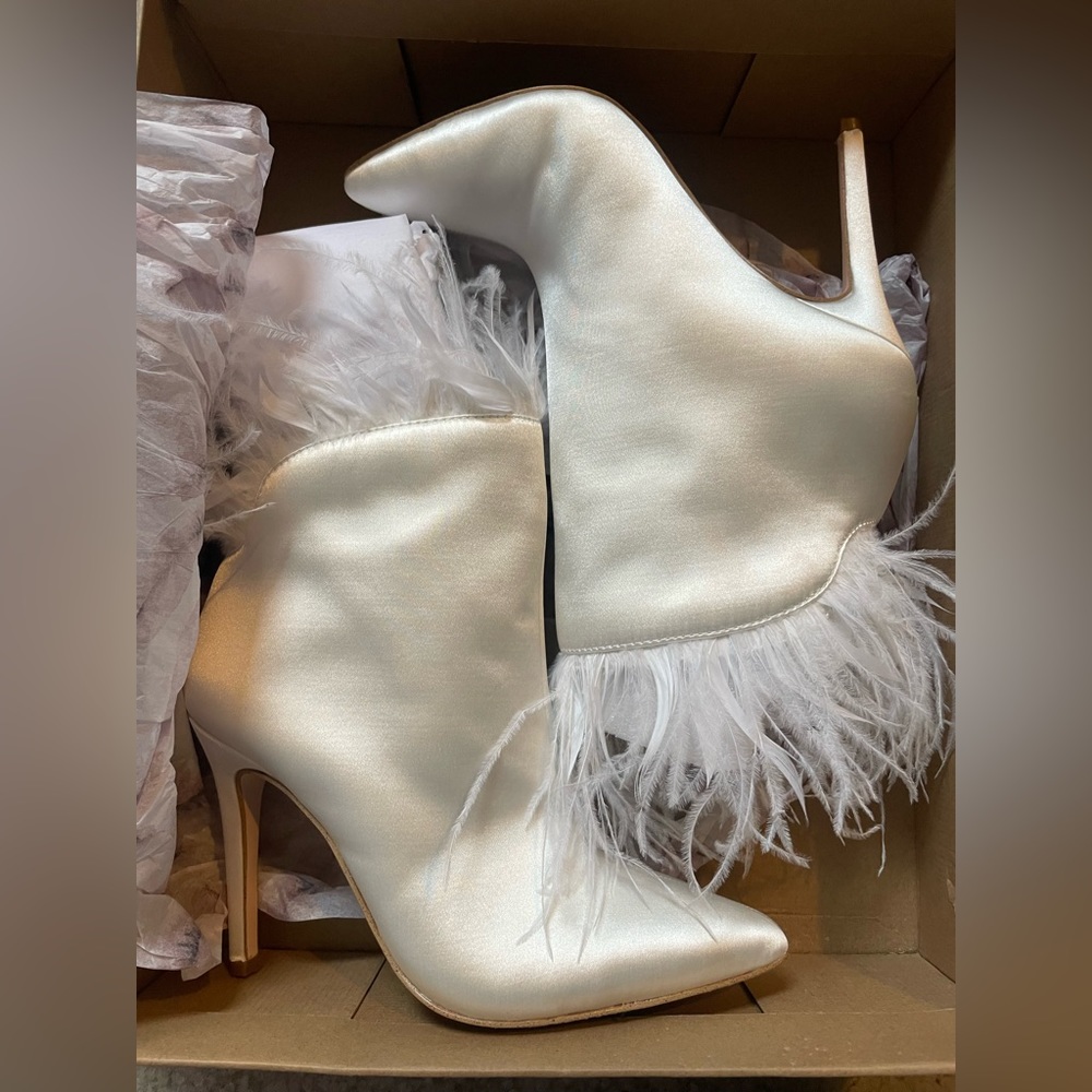 Jessica Simpson Prixey White Matte Satin with feathers Booties
